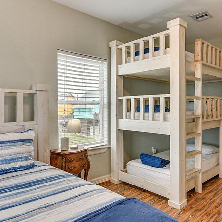 Large Group Gulf Retreat, Steps To Surfside Beach! Buitenkant foto